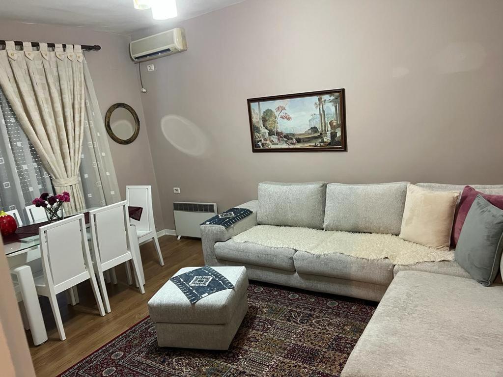 Blloku Tirana Lägenhet Exteriör bild