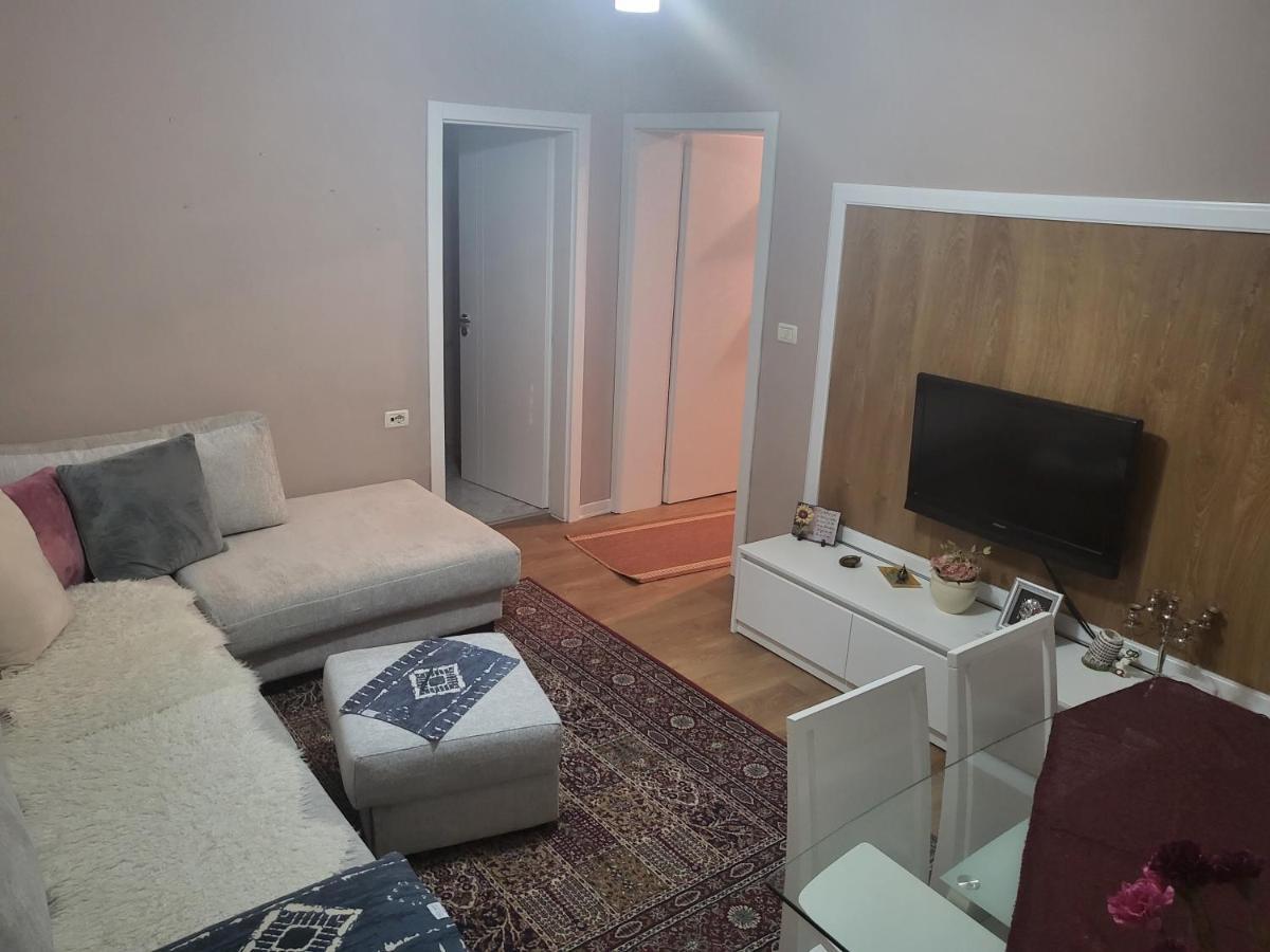 Blloku Tirana Lägenhet Exteriör bild