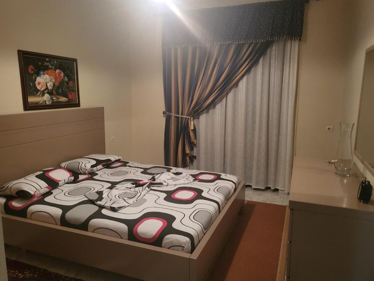 Blloku Tirana Lägenhet Exteriör bild